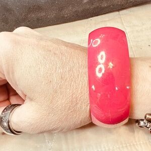 2/$20 Iridescent Hot Pink Bangle Bracelet Plastic Vintage 1980’s Barbie Pink